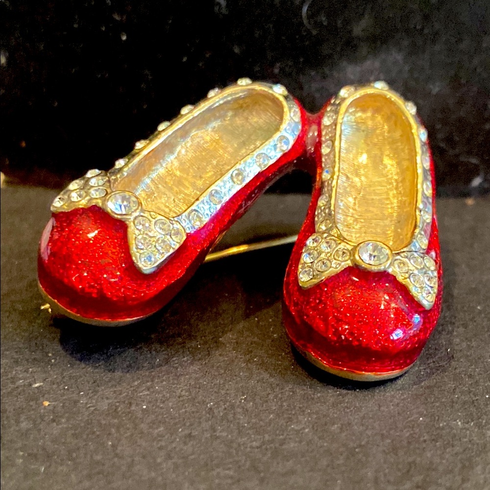 LR Wizard of Oz Dorothy’s Ruby Slippers Brooch